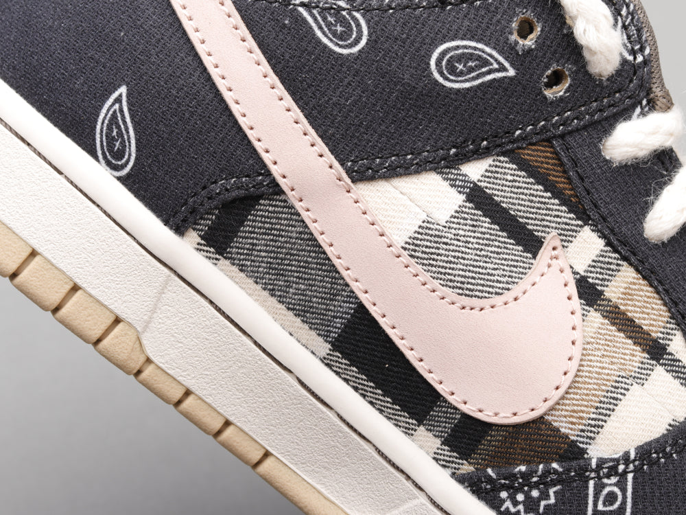 GLM - Travis Scott x SB Dunk Low Cashew Blossom