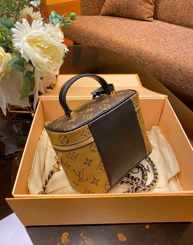 LOV2 Bags - Fashion Bags  2670