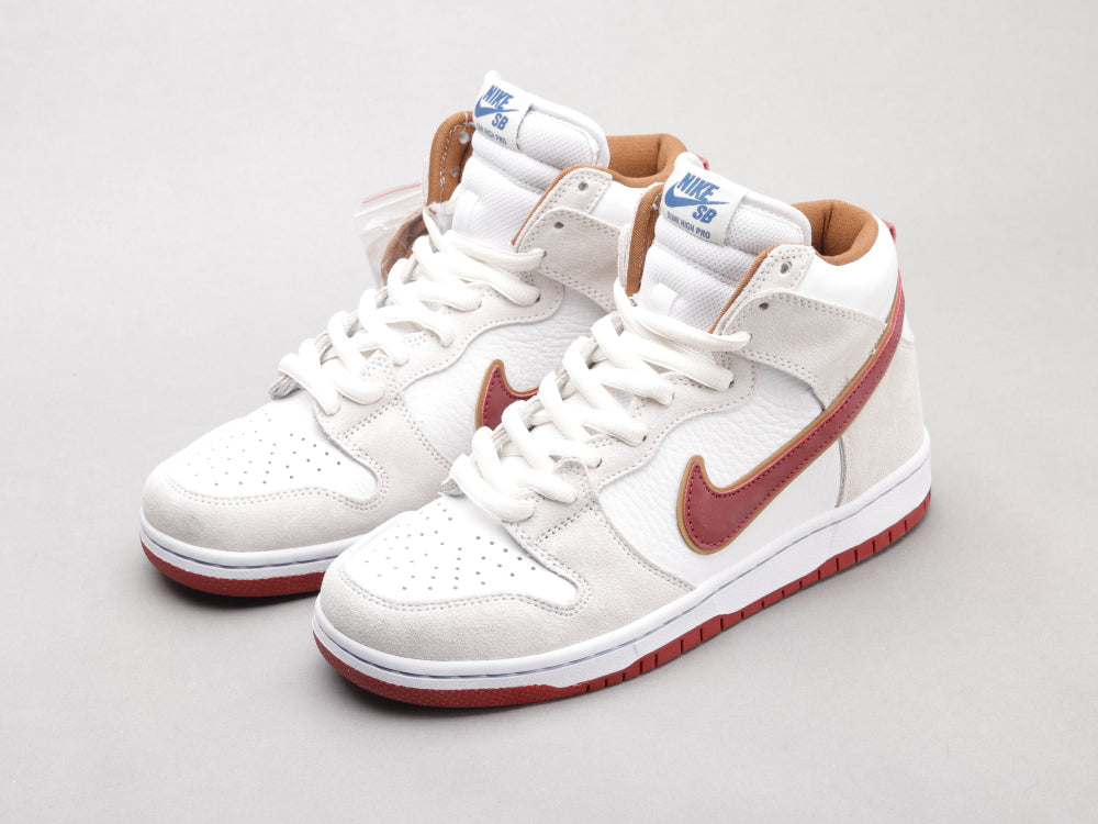 GLM - Beige and red hook high top knight color matching