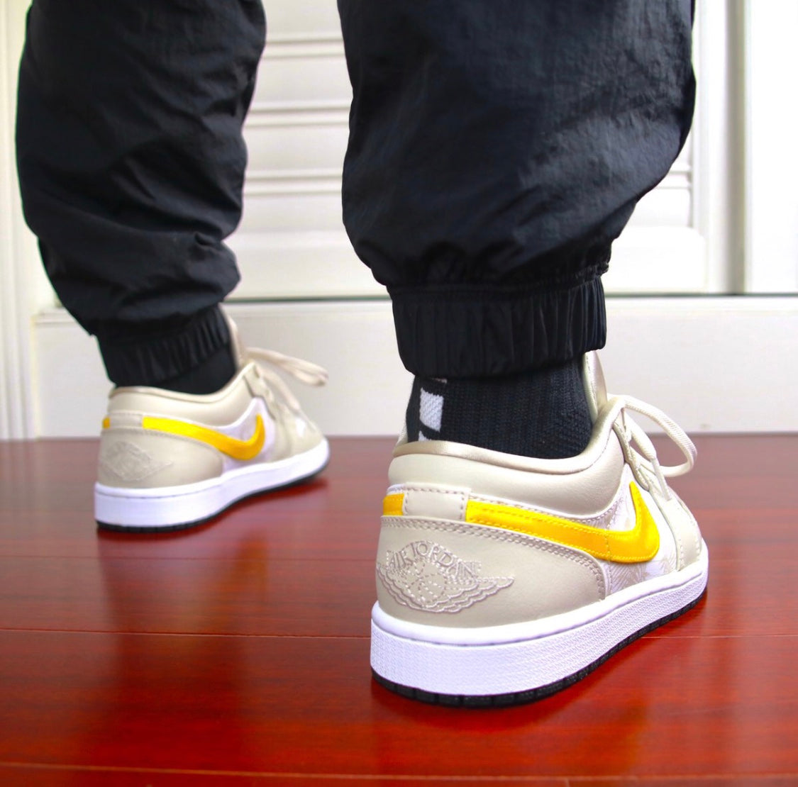 GLM - AJ1 Light Mineral Brown