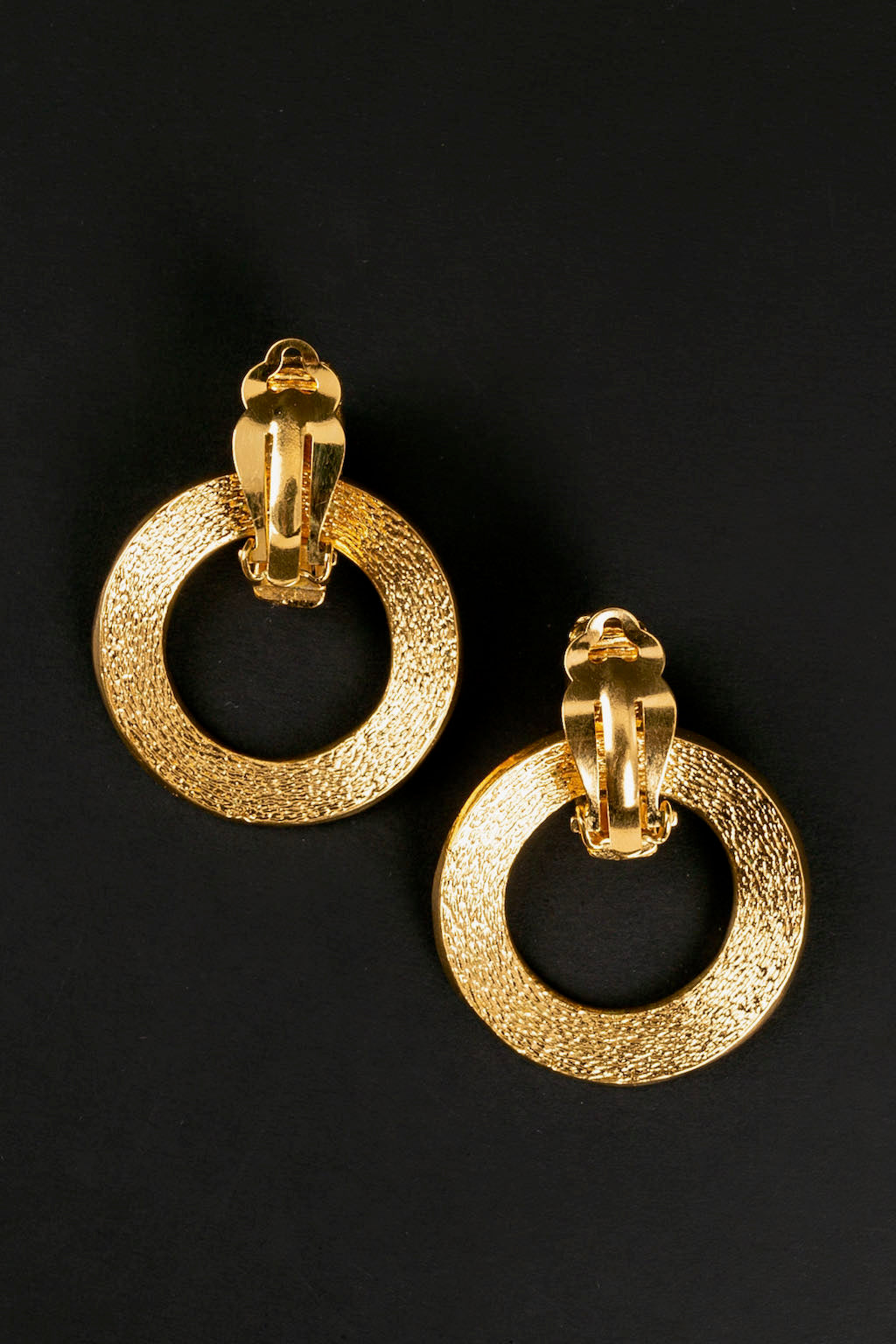 CrÃƒÆ’Ã‚Â©oles dorÃƒÆ’Ã‚Â©es Chanel