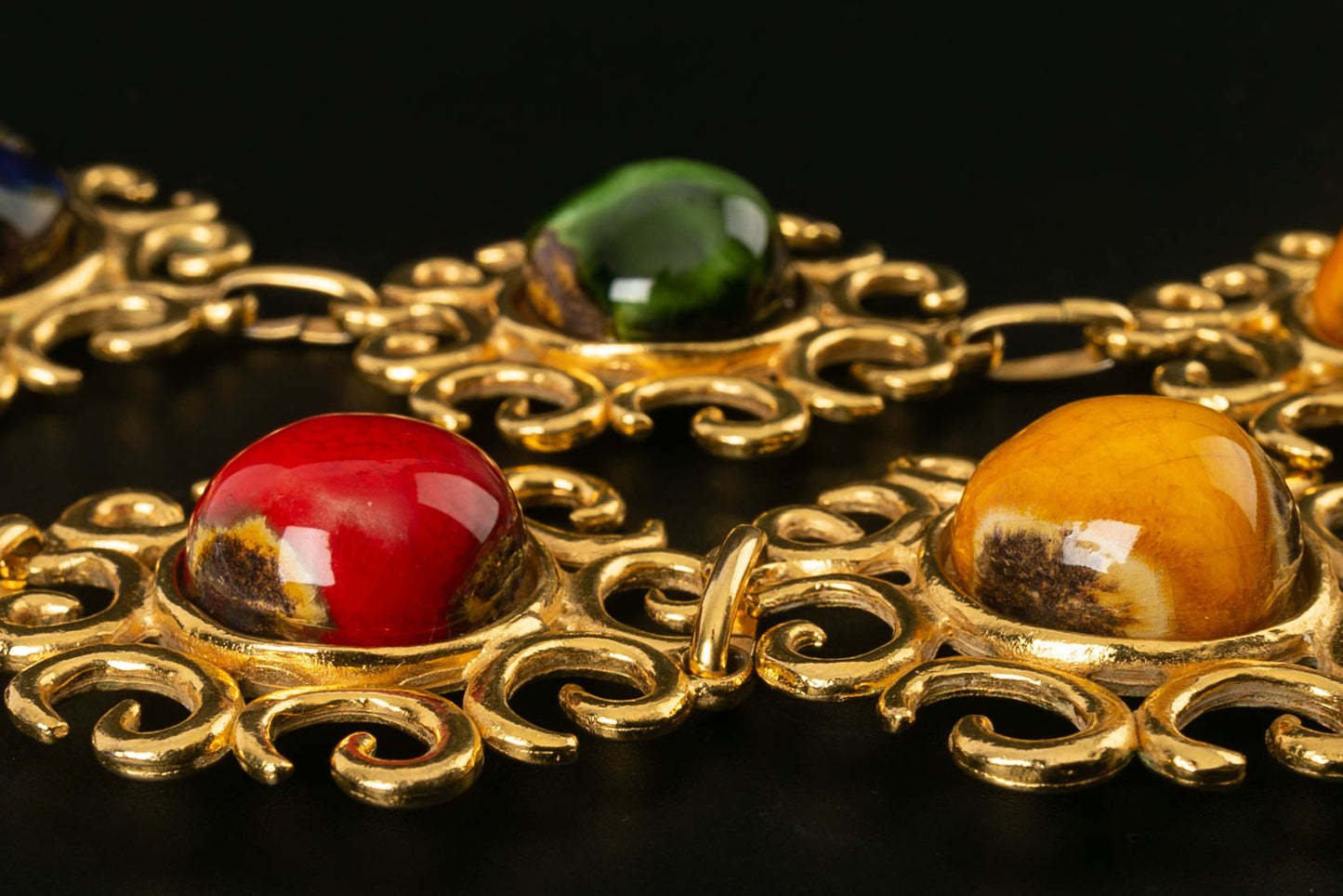 Collier court Denaive