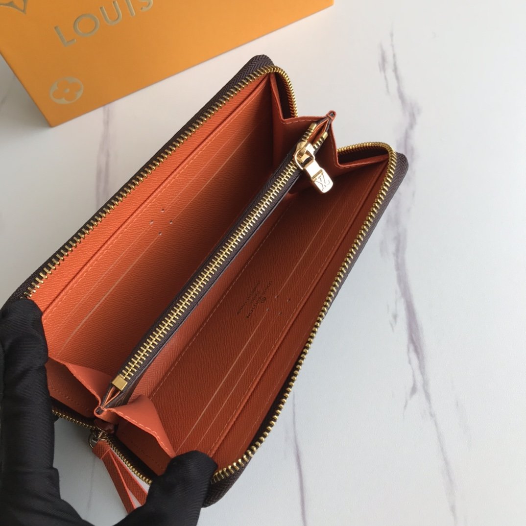 GLM - Top Quality Wallet LUV 017