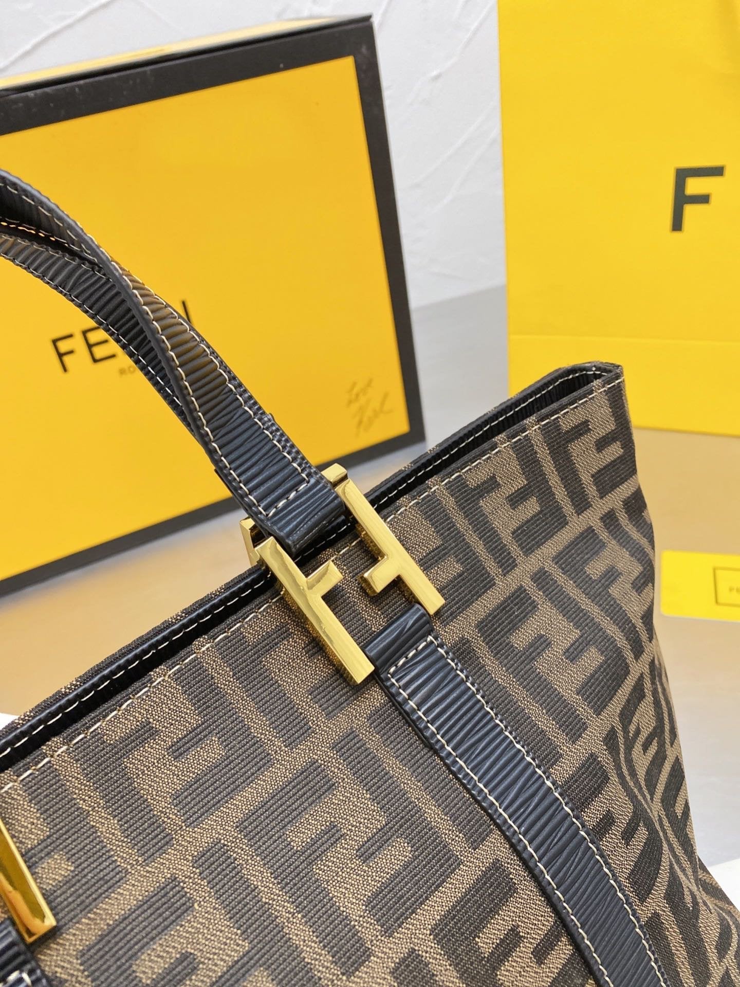 GLM - Top Quality Bags FEI 104