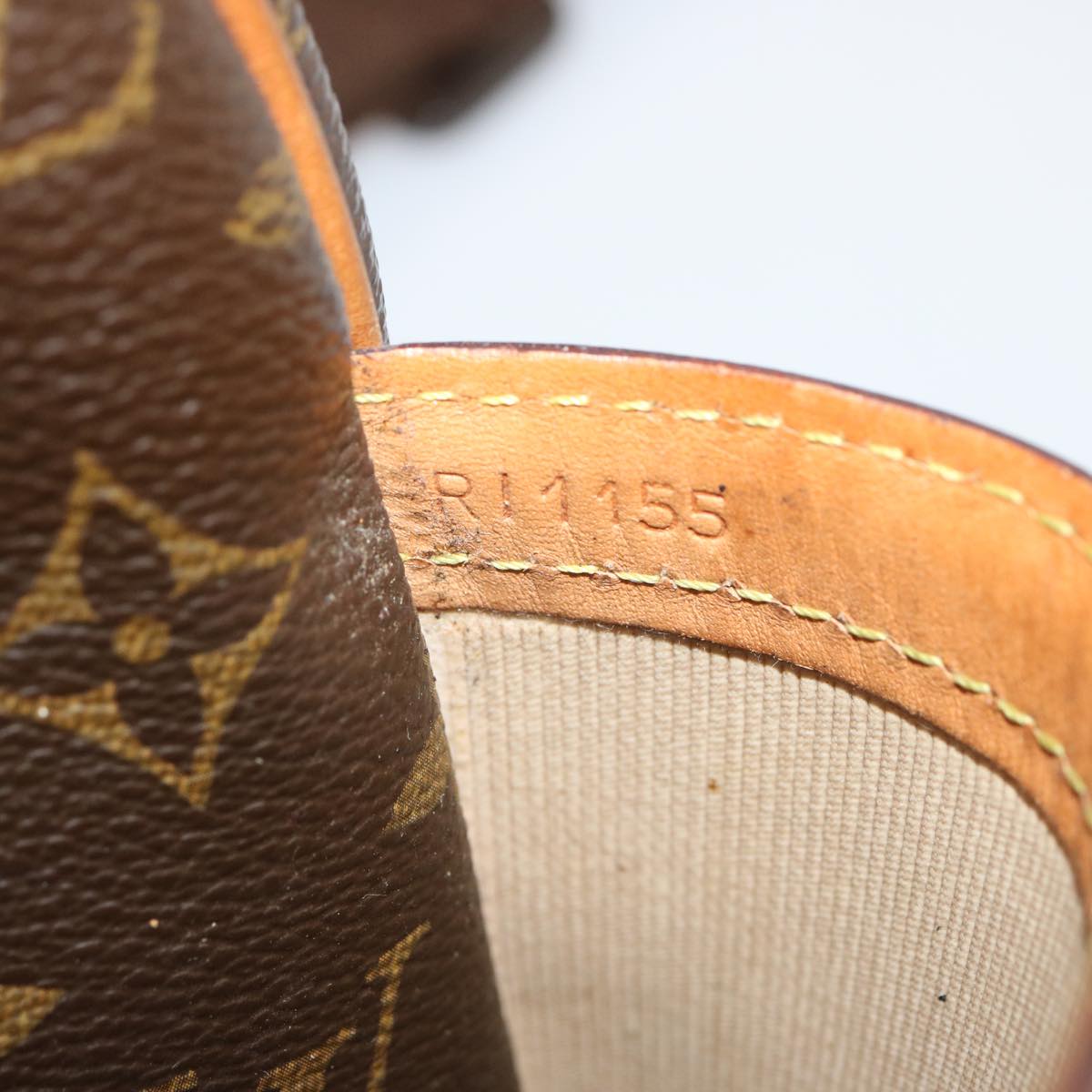 LOUIS VUITTON Monogram Reporter PM Shoulder Bag M45254 LV fm3324