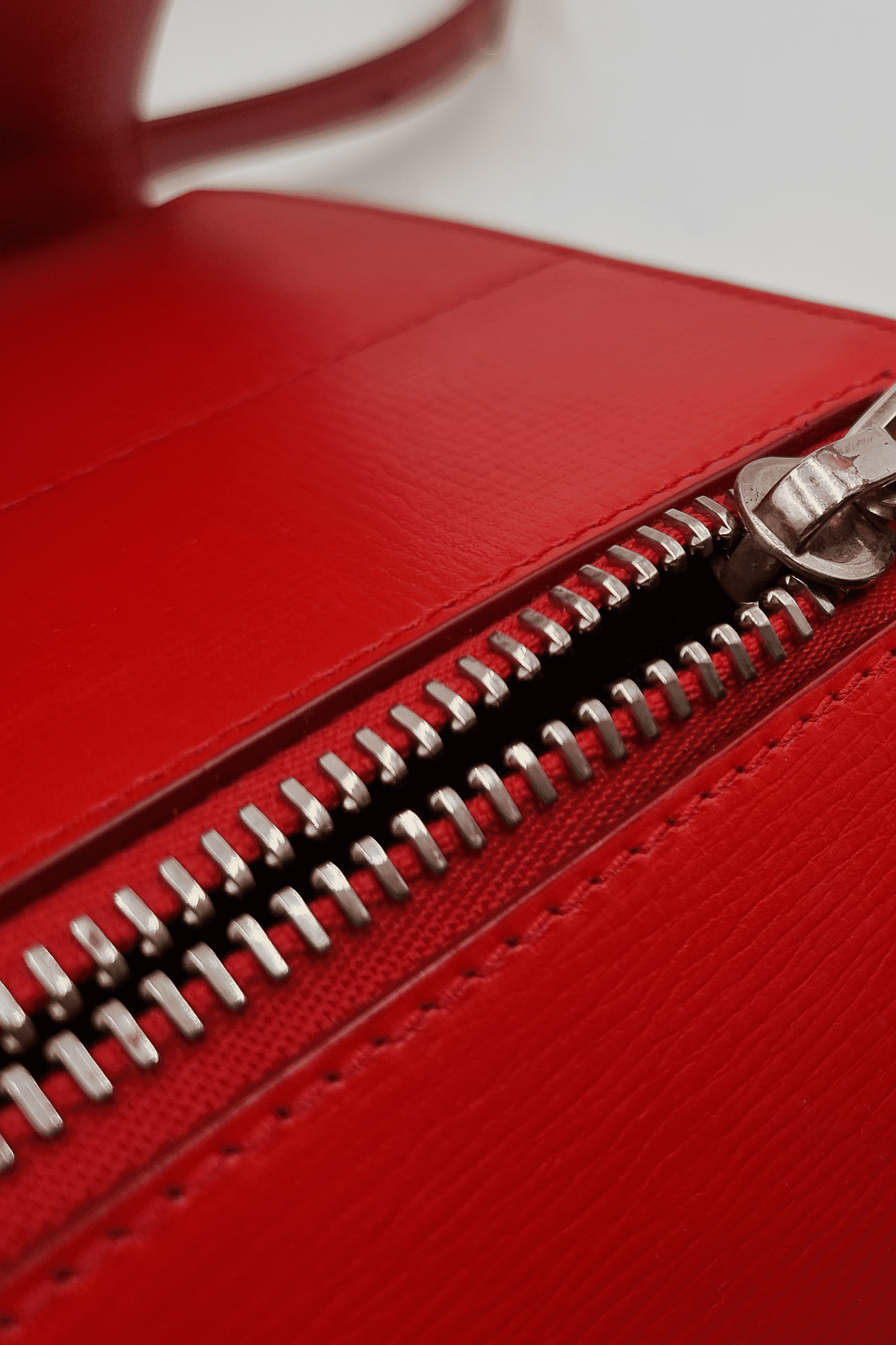 Medium Pandora Box Red
