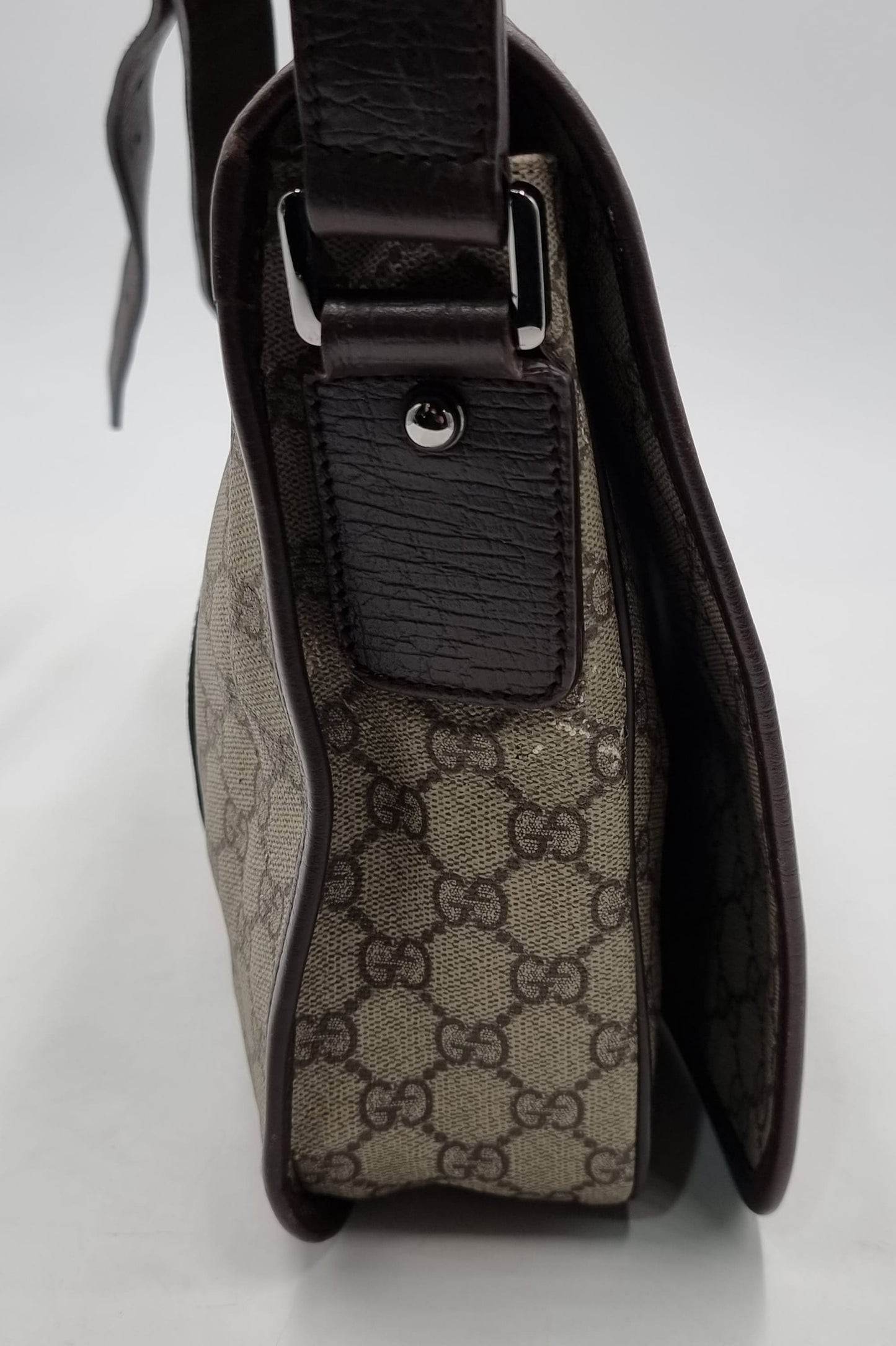 GG Supreme Web Messenger Bag Beige