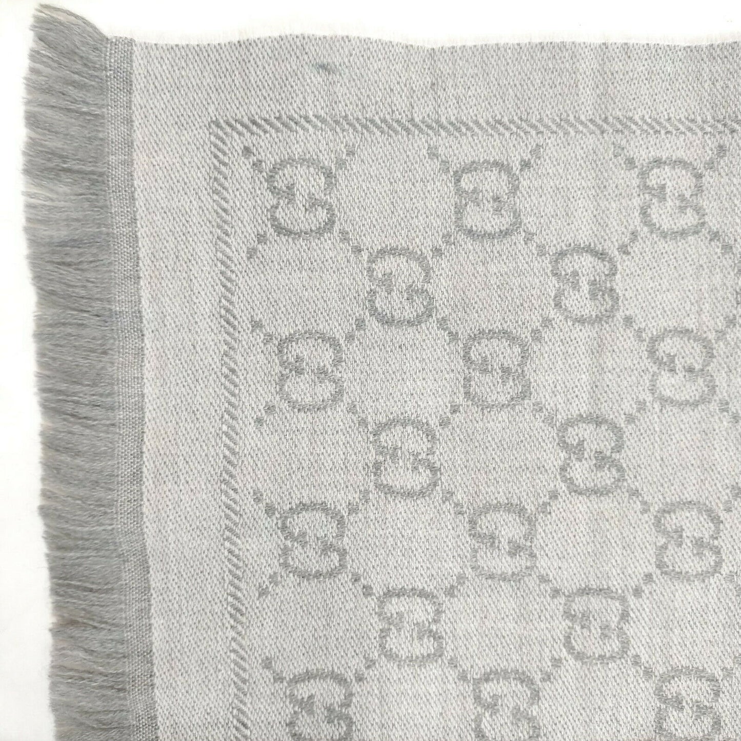 Gucci Scarf Grays Wool 100%