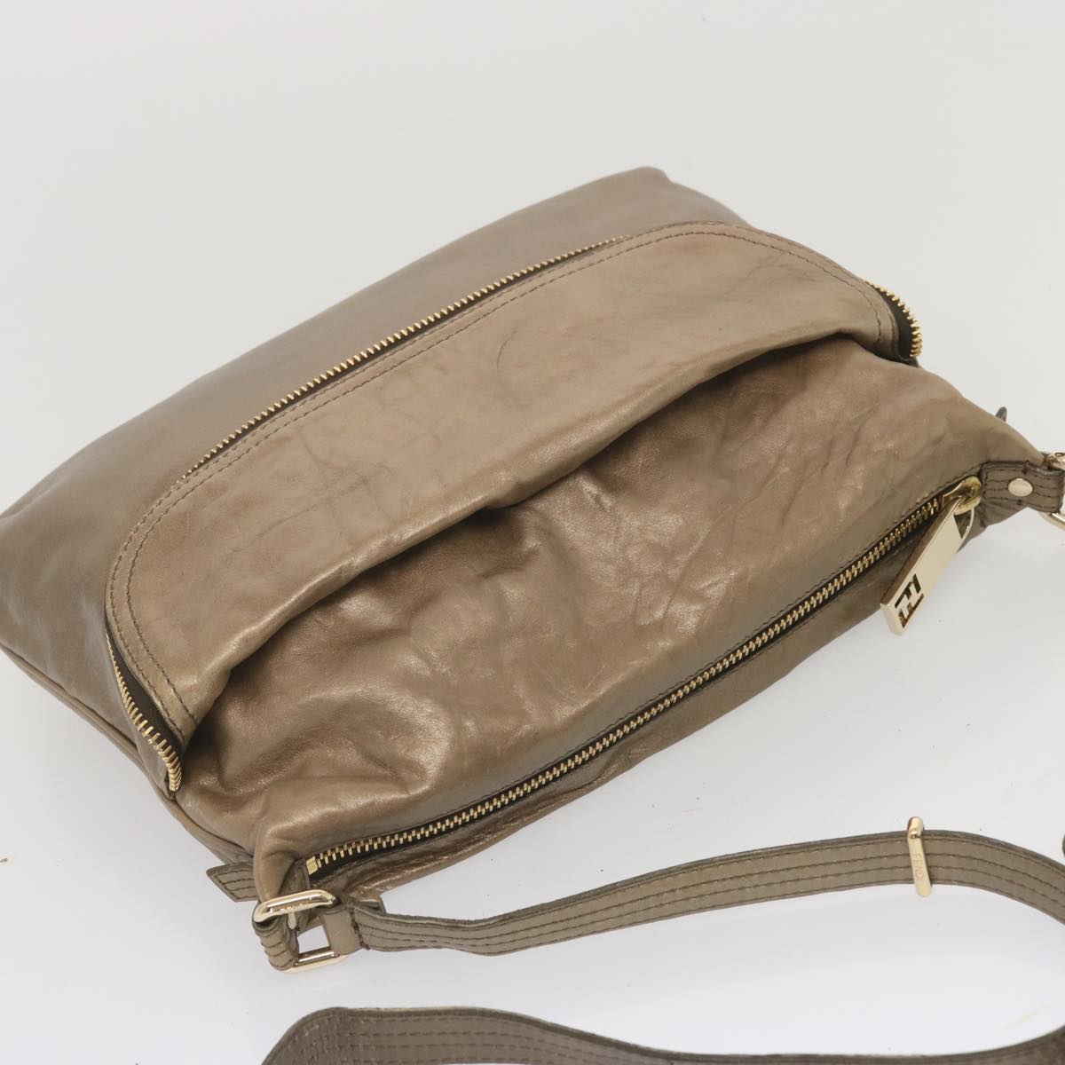 FENDI Shoulder Bag Leather Bronze hk1152