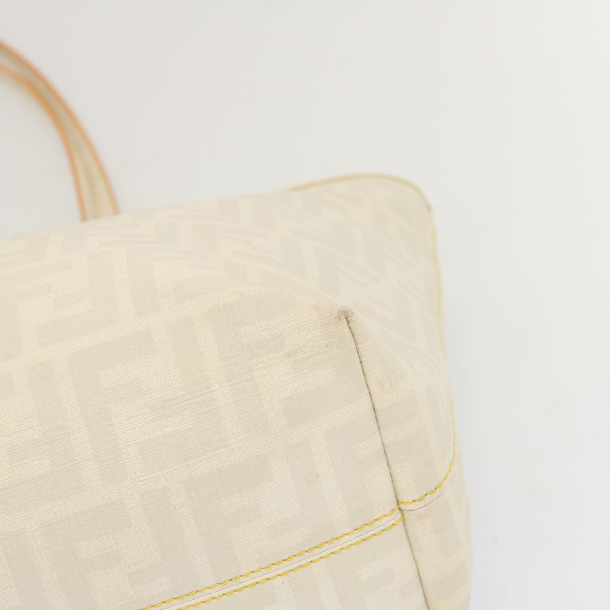 FENDI Zucca Canvas Tote Bag White hk1159