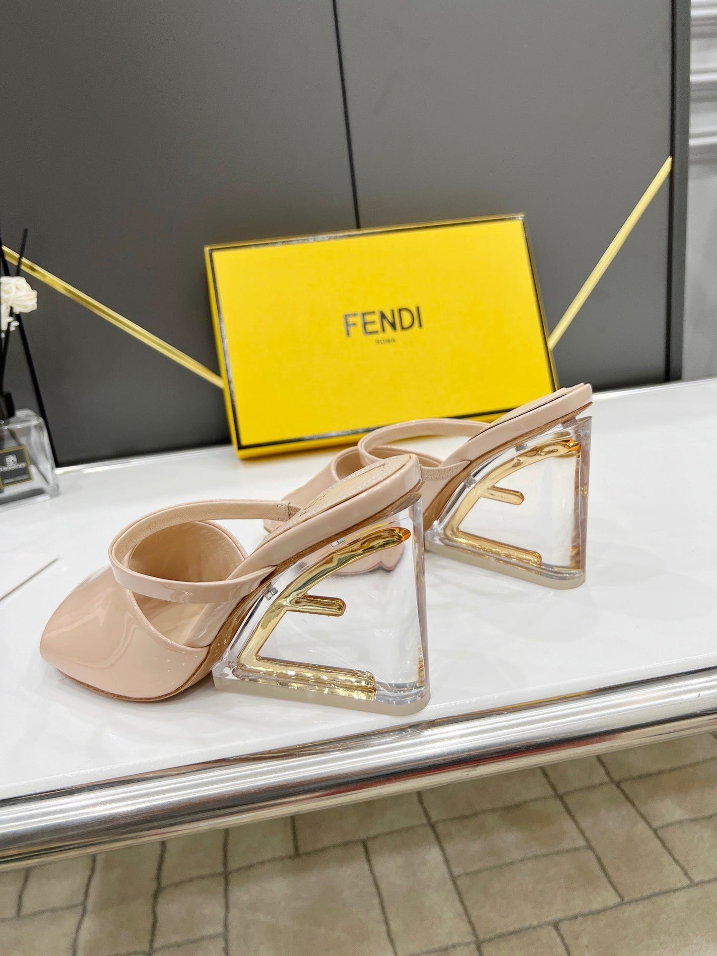 Luxury Shoes - FED - 687