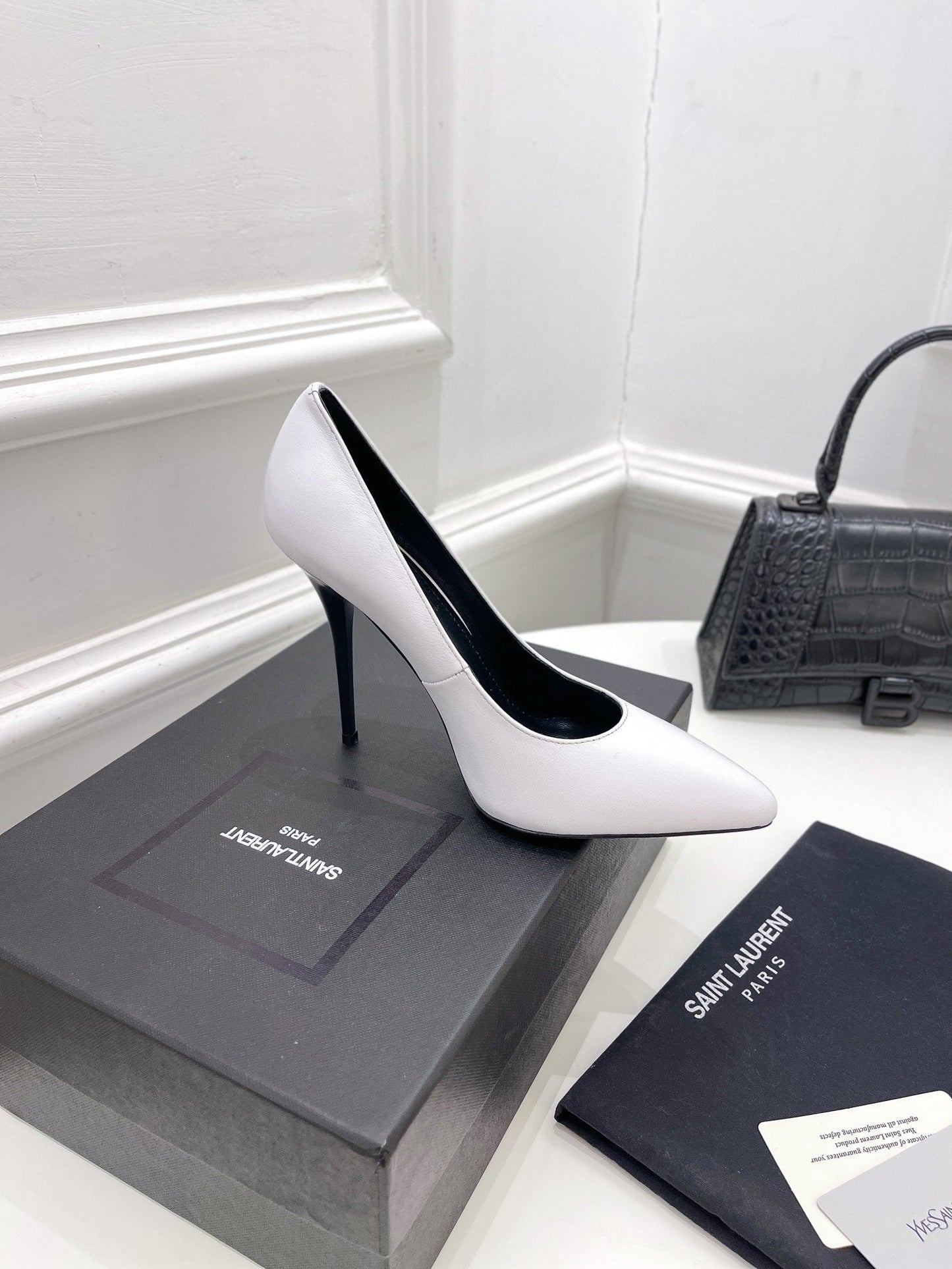 Luxury Shoes Sandals - SL - 520