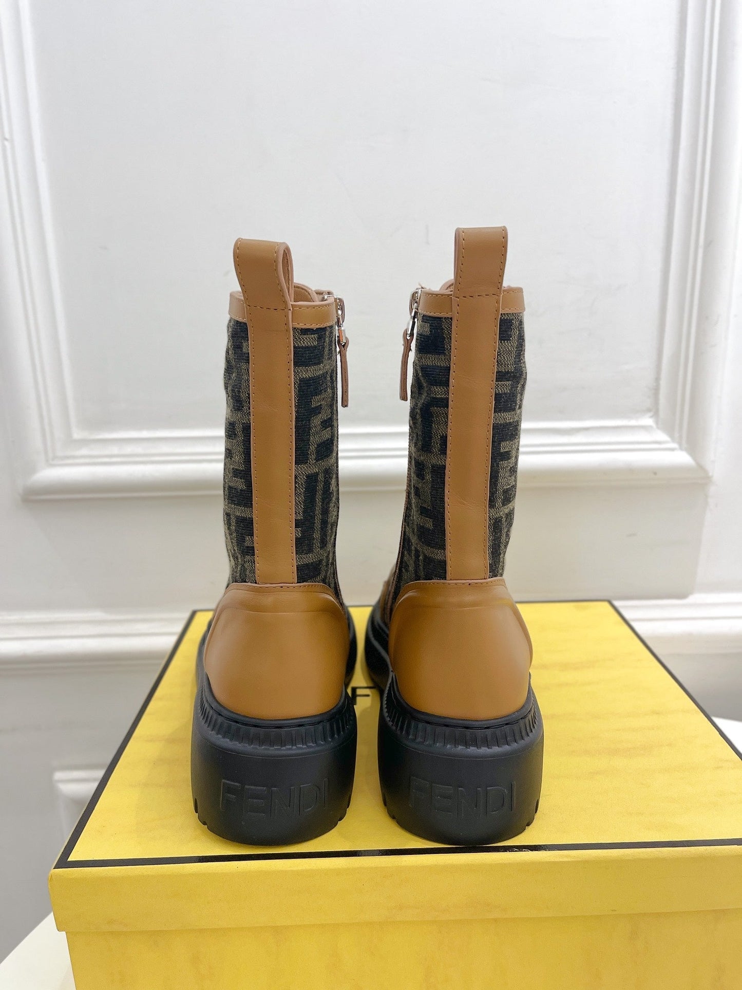 Luxury Shoes - FED - 322