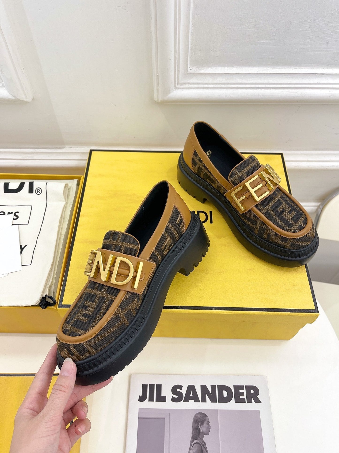 Luxury Shoes - FED - 330