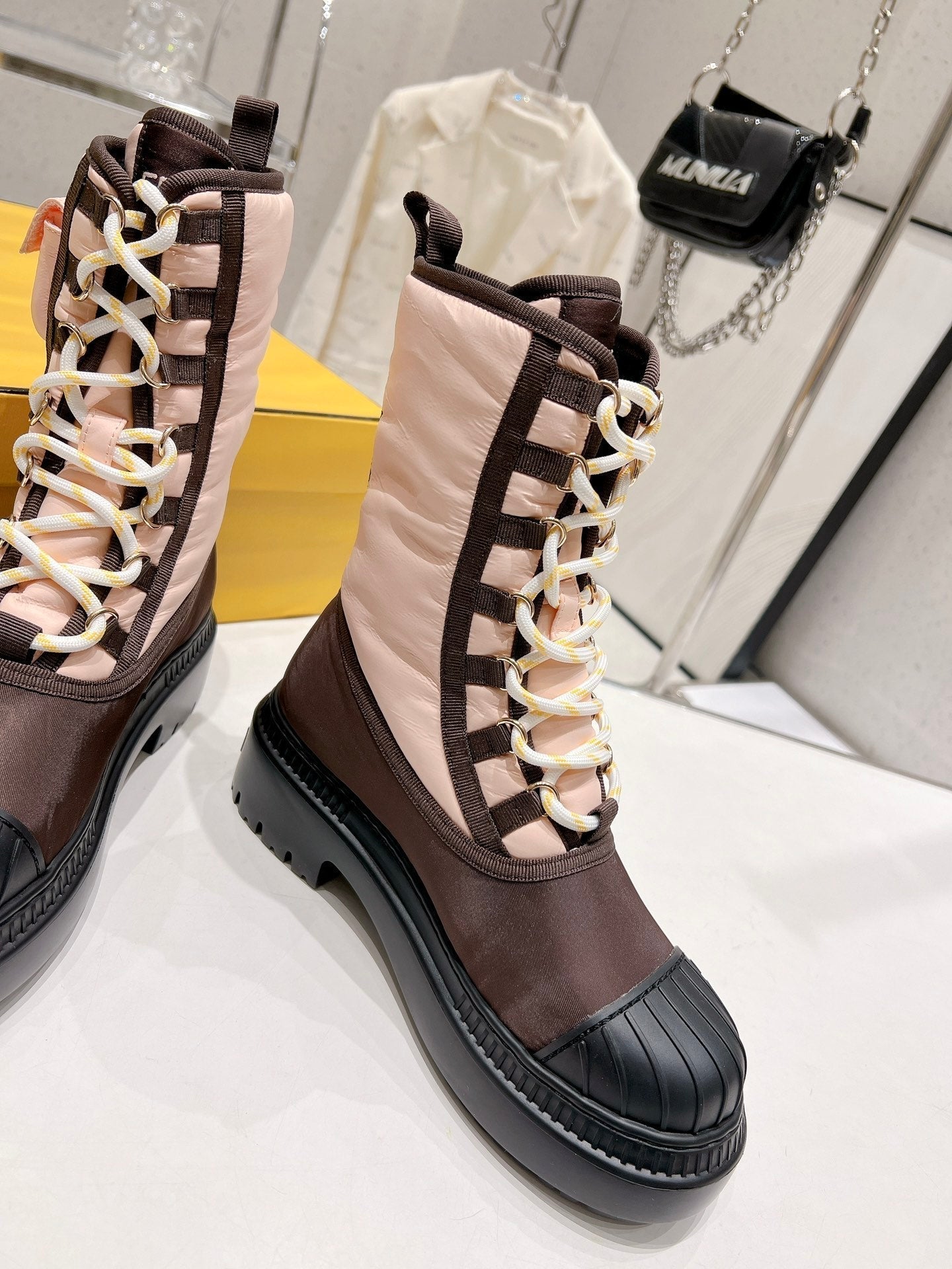 Luxury Shoes - FED - 239