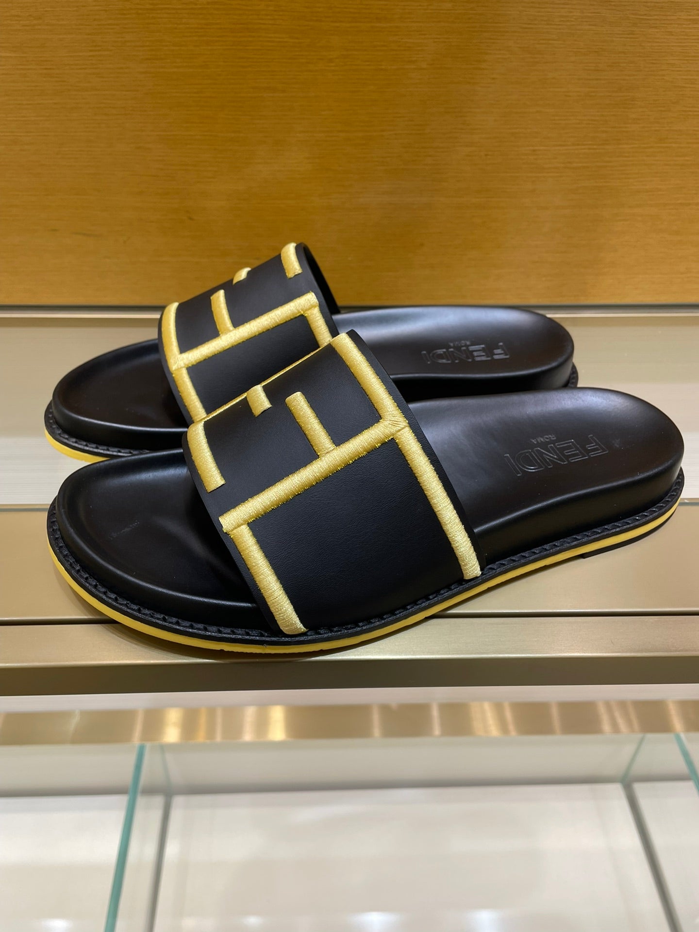 Luxury Shoes - FED - 221