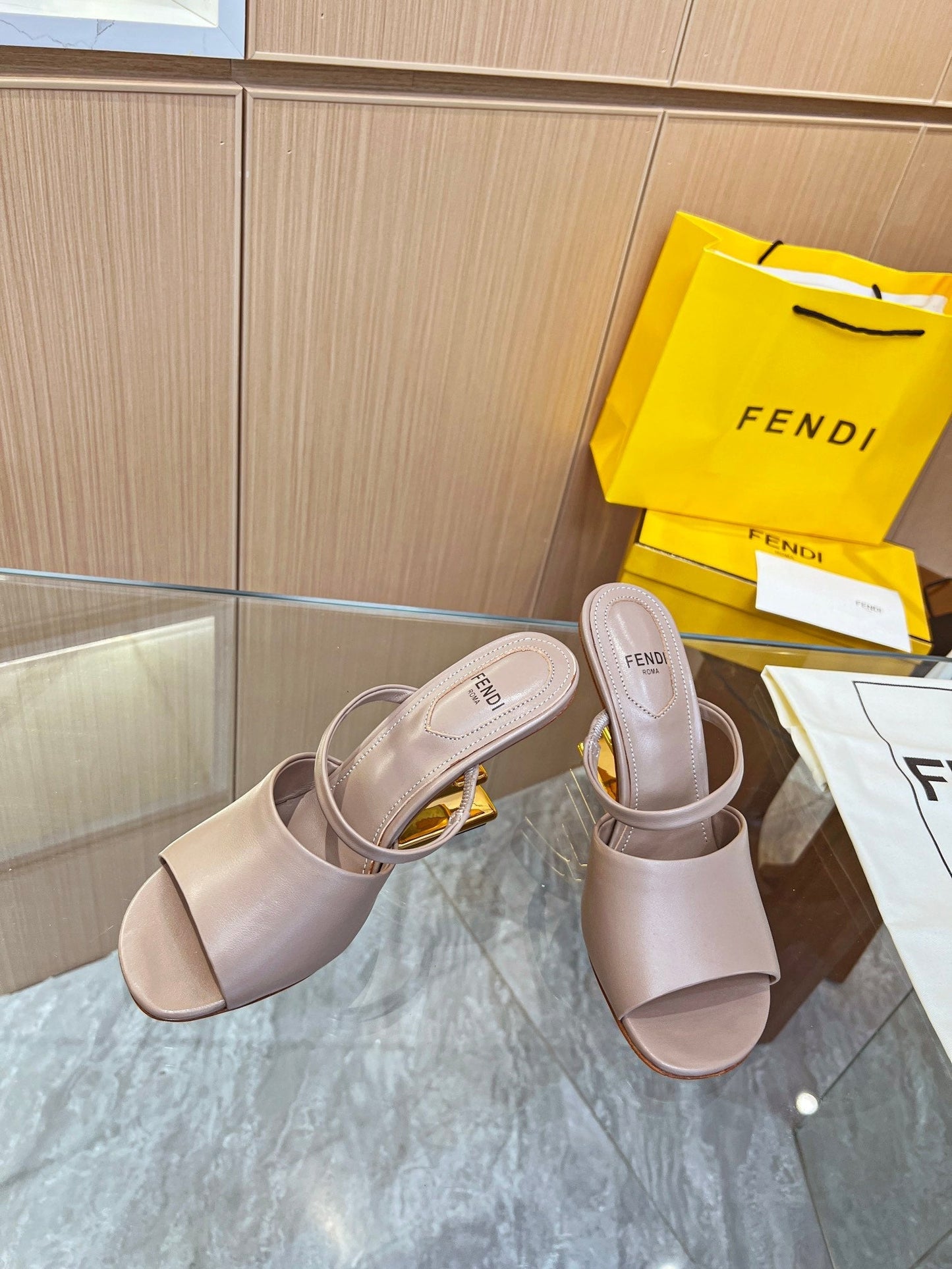 Luxury Shoes - FED - 157