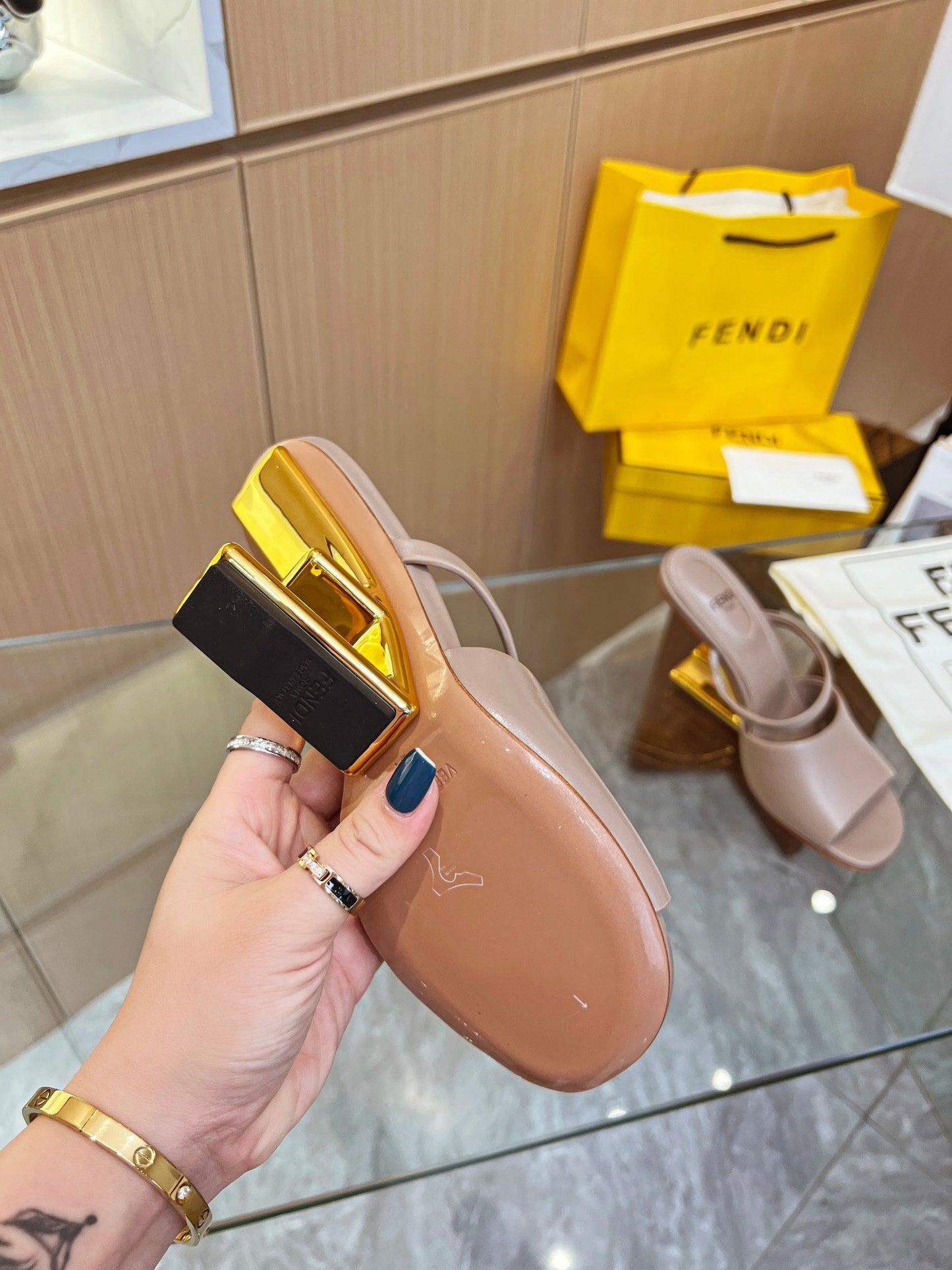 Luxury Shoes - FED - 157