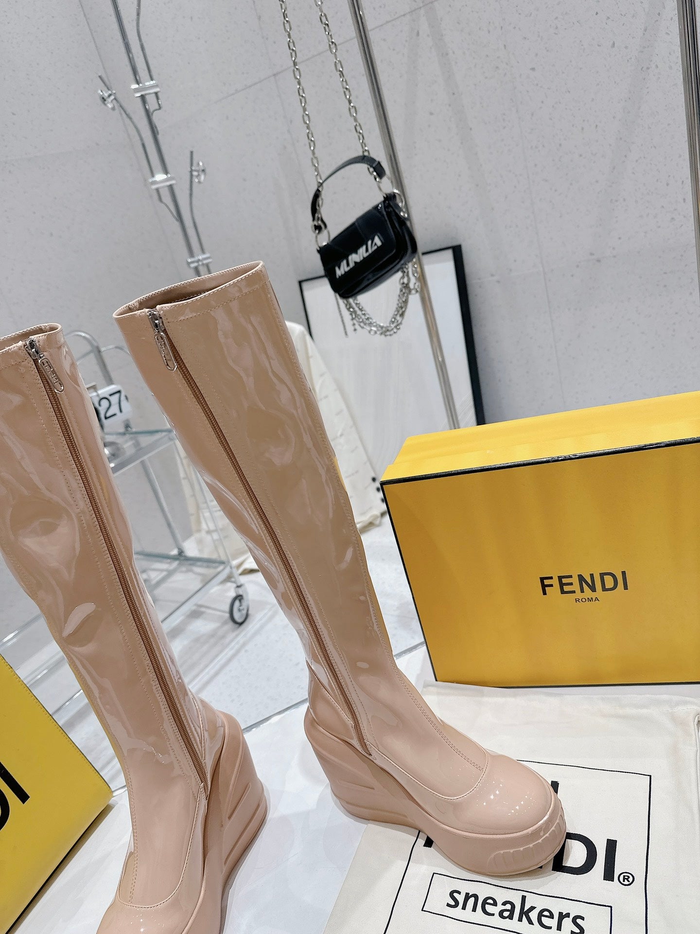 Luxury Shoes - FED - 124