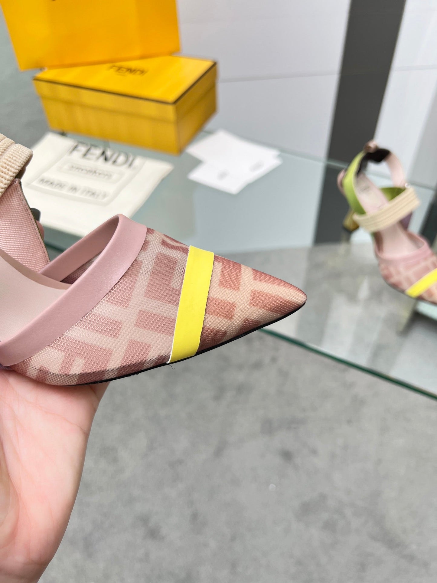 Luxury Shoes - FED - 081
