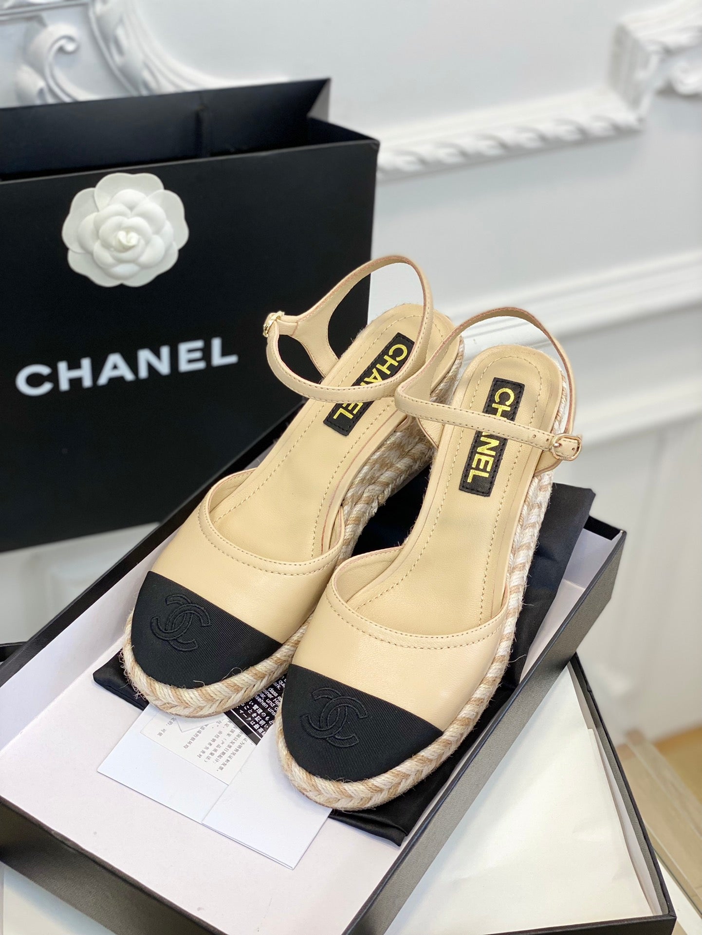 Luxury Shoes Sandals - CHL - 096