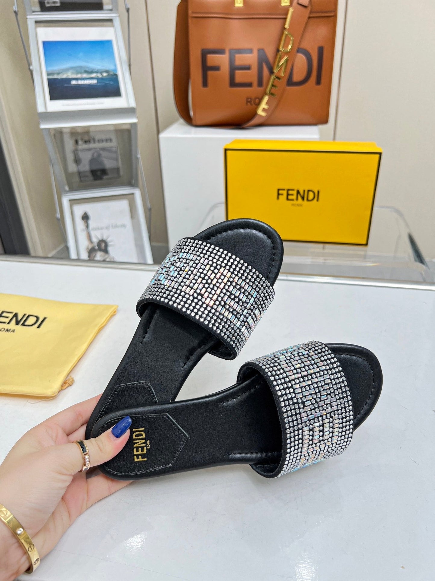 Luxury Shoes - FED - 071