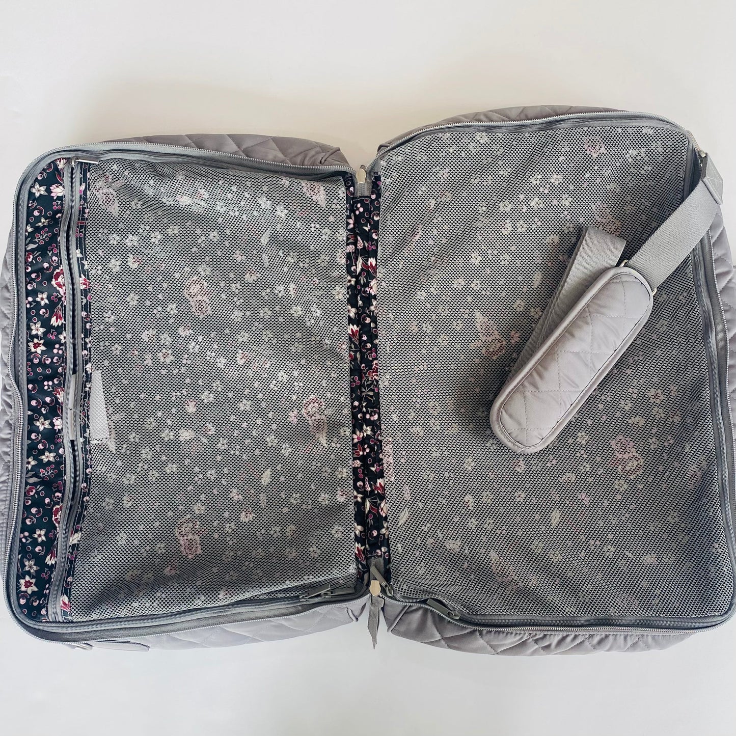 VERA BRADLEY Lay Flat Weekender Tranquil Gray NWT