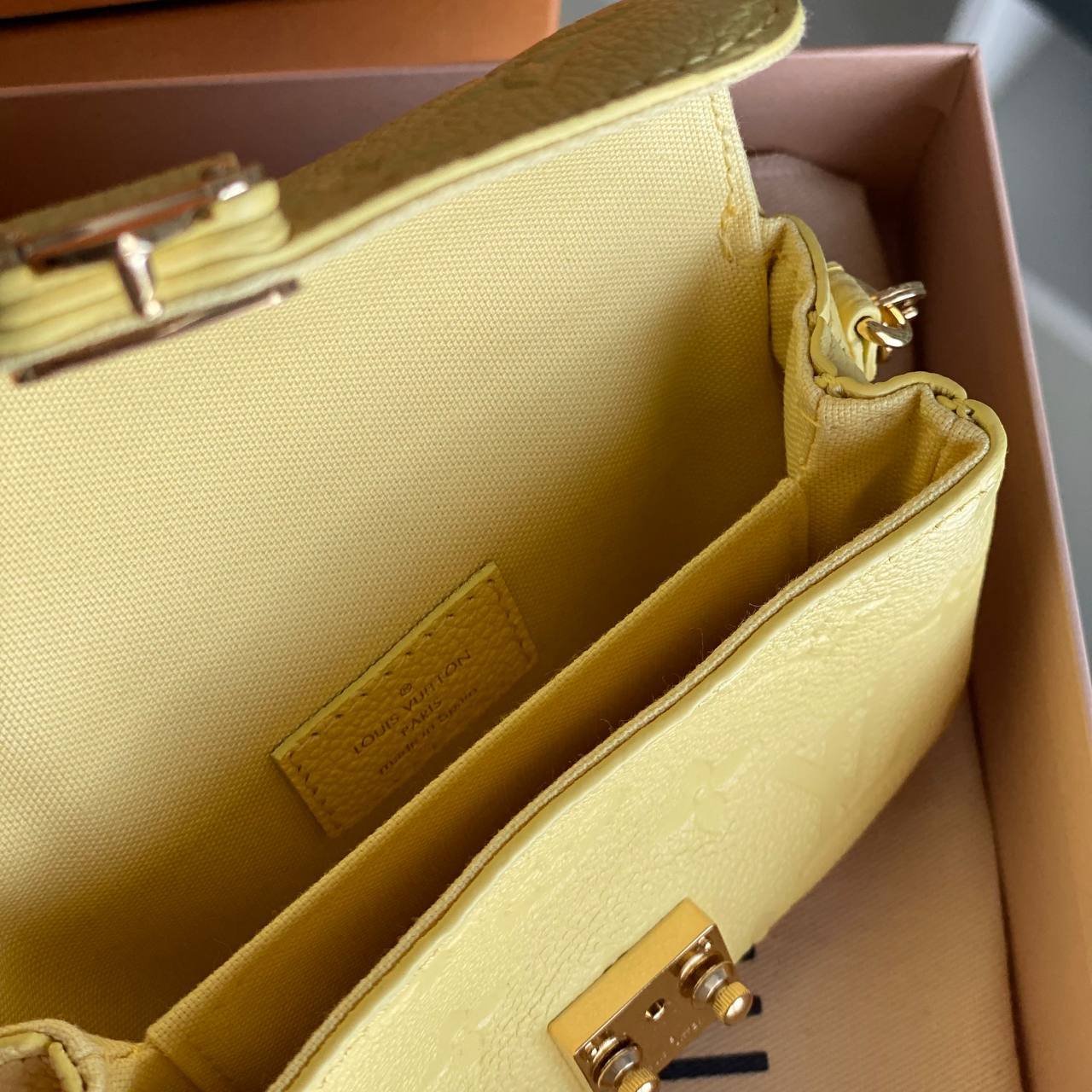 Louis Vuitton Micro Metis