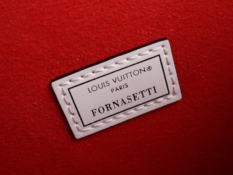 Louis Vuitton Pochette Metis bag