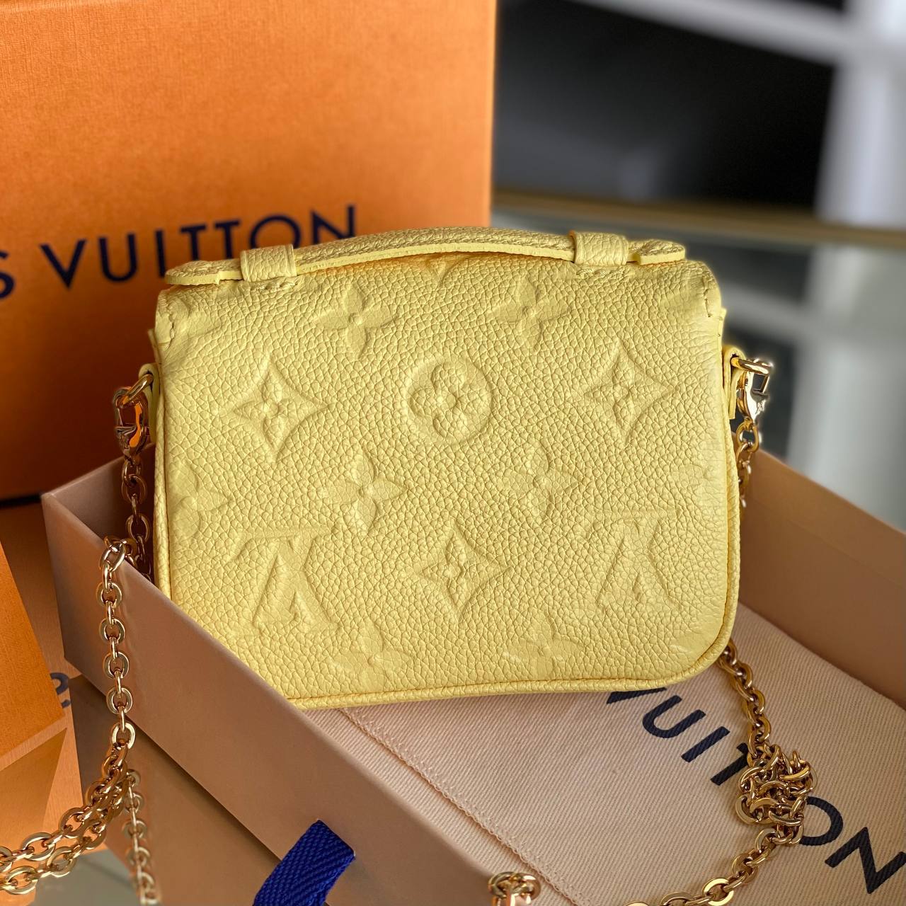Louis Vuitton Micro Metis