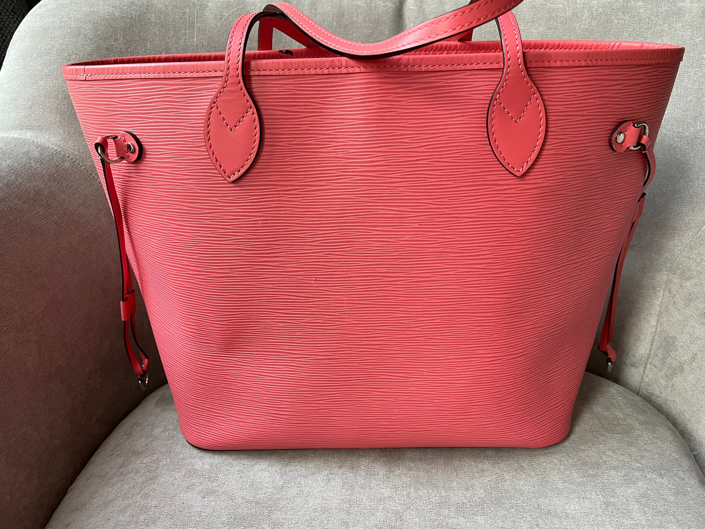 Louis Vuitton Neverfull MM Coral Epi Leather (RRP £1,740)