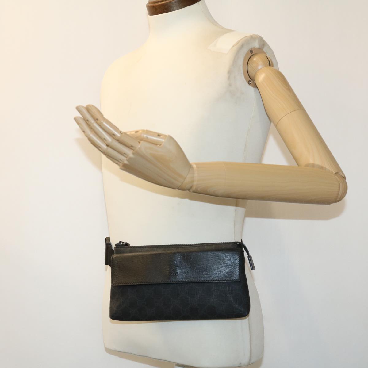 GUCCI GG Canvas Waist Bag PVC Leather Black ki2372