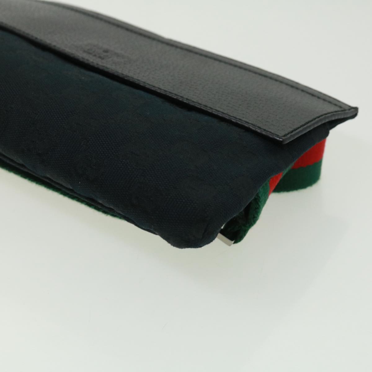 GUCCI GG Canvas Shoulder Bag Black ki2481