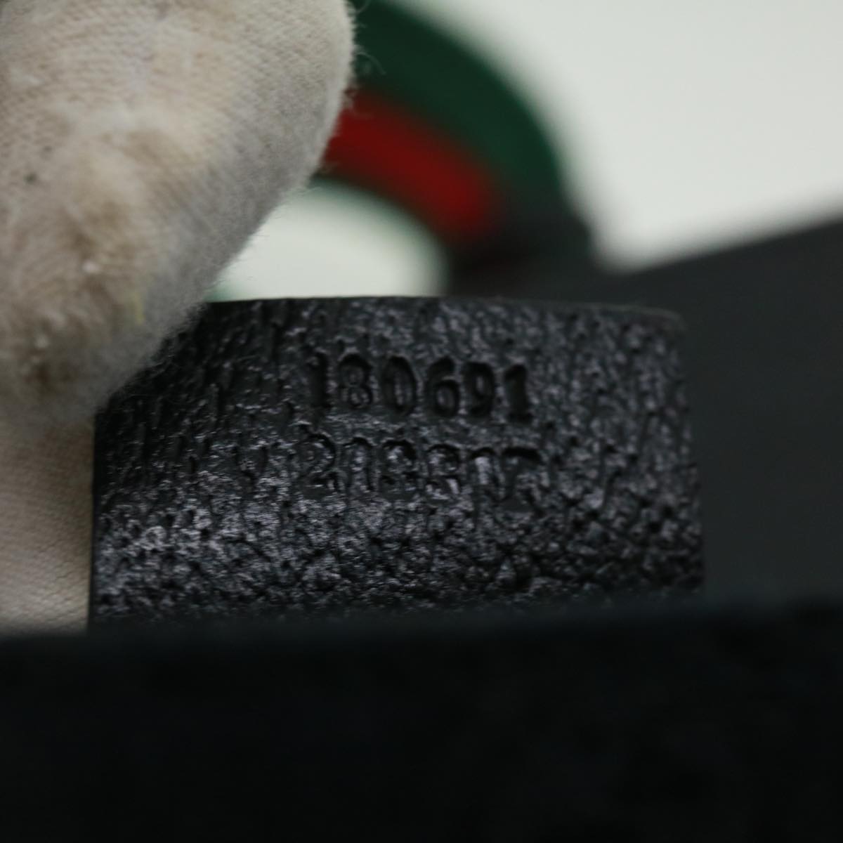 GUCCI GG Canvas Shoulder Bag Black ki2481