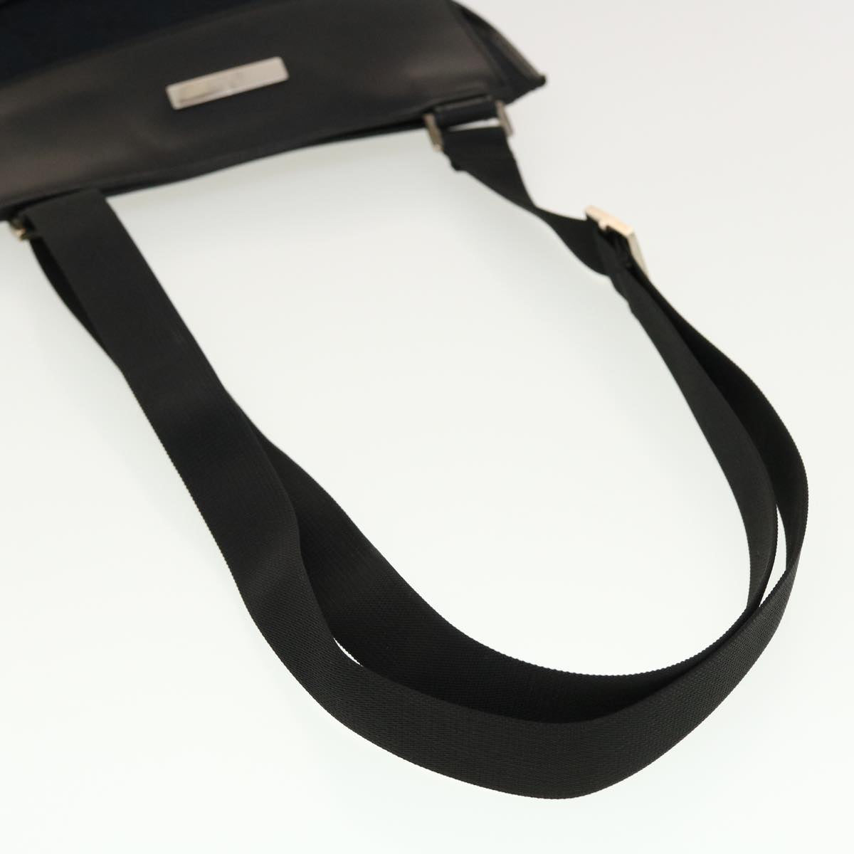 GUCCI GG Canvas Flat Shoulder Bag Black 0348 ki2992