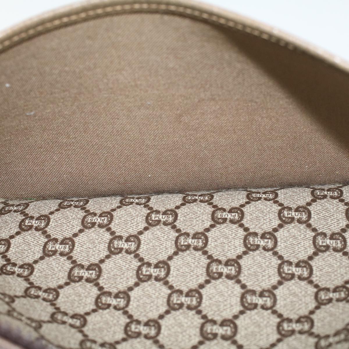 GUCCI GG PLUS Canvas Clutch Bag PVC Leather Beige ki3327