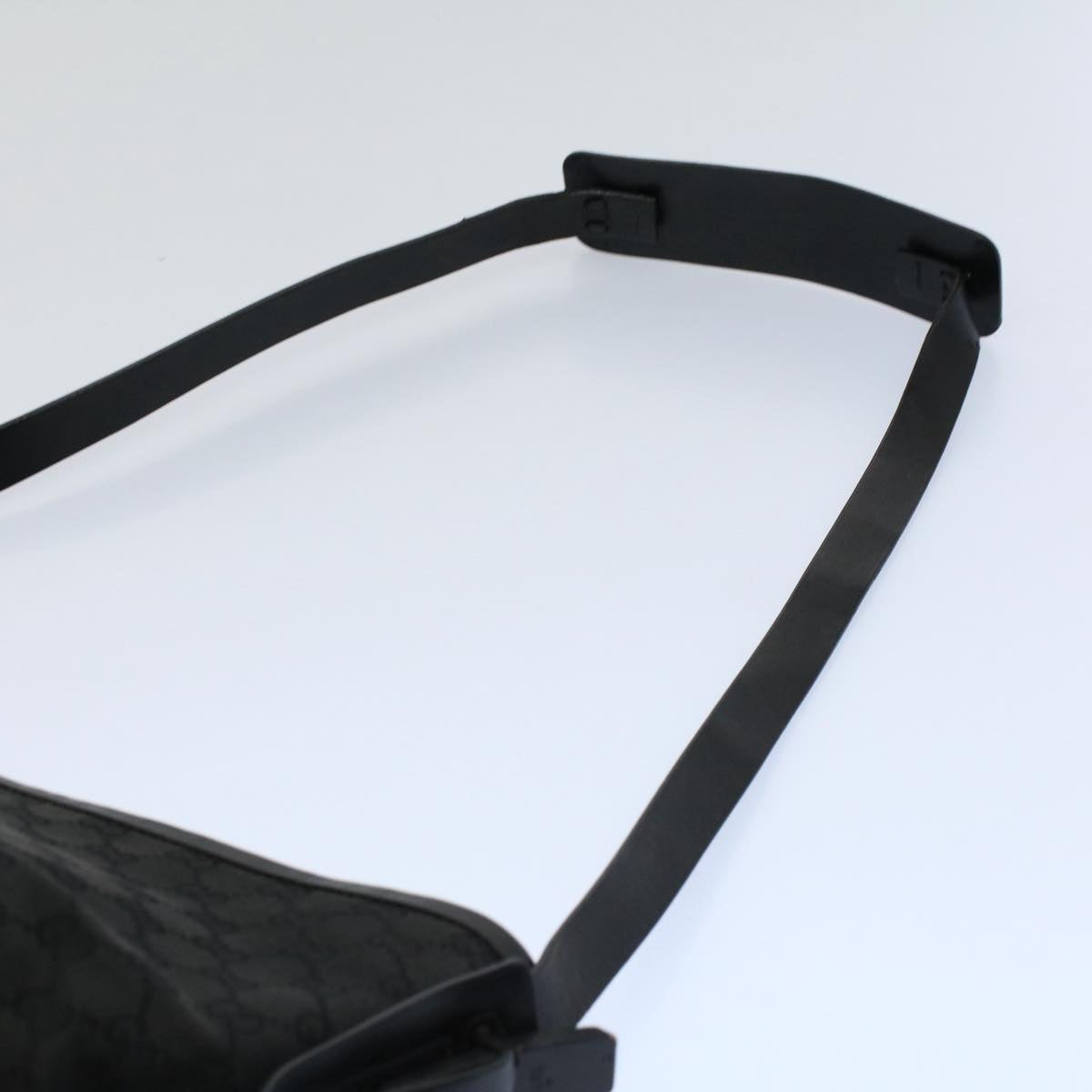 GUCCI GG Canvas Shoulder Bag Black 106240 ki3424