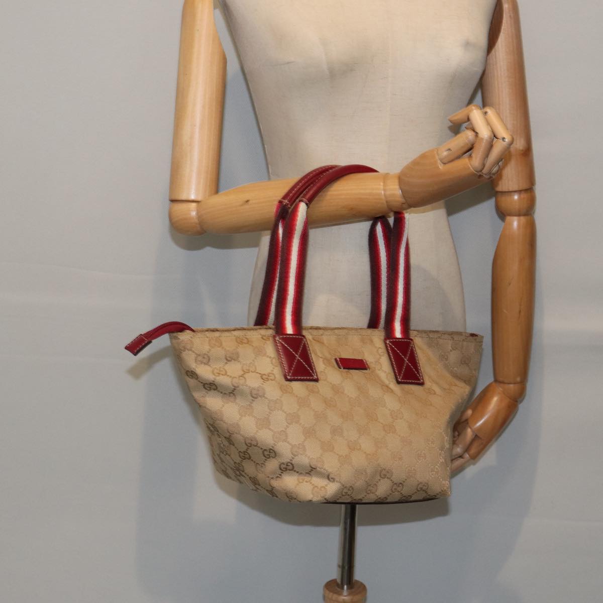 GUCCI GG Canvas Sherry Line Shoulder Bag Beige Red ki4899