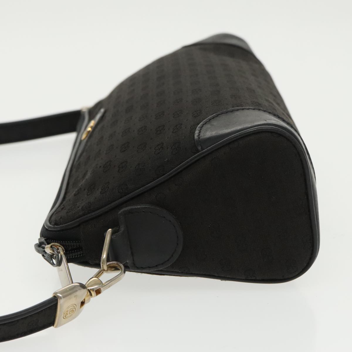 GUCCI Micro GG Canvas Shoulder Bag Black ki5051