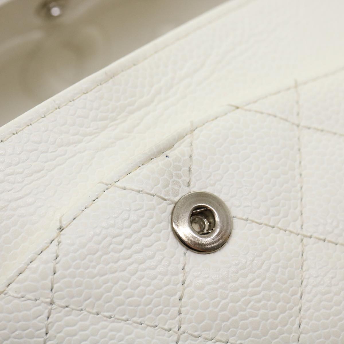 CHANEL Matelasse Double Flap Chain Shoulder Bag Caviar Skin White CC knn085