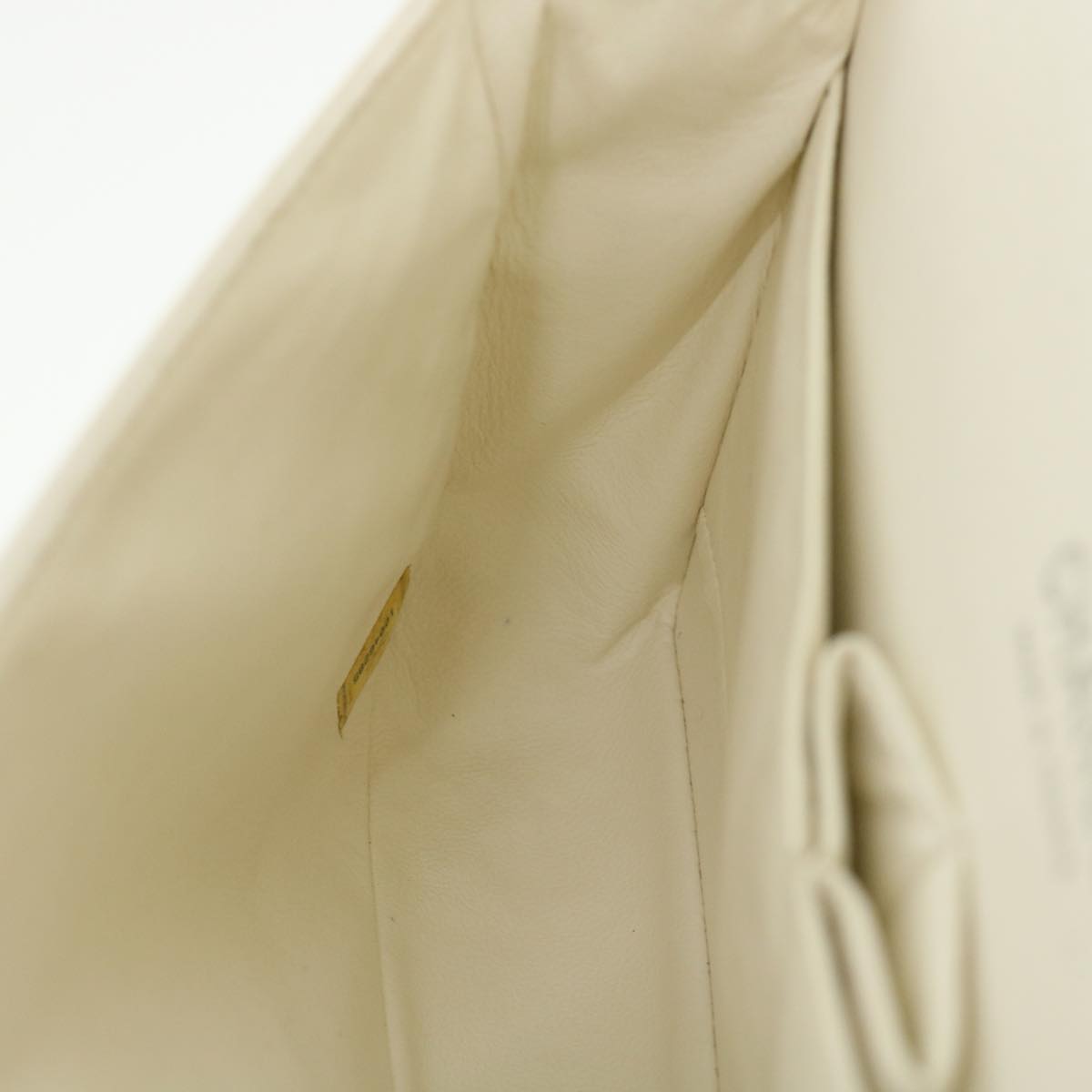 CHANEL Matelasse Double Flap Chain Shoulder Bag Caviar Skin White CC knn085