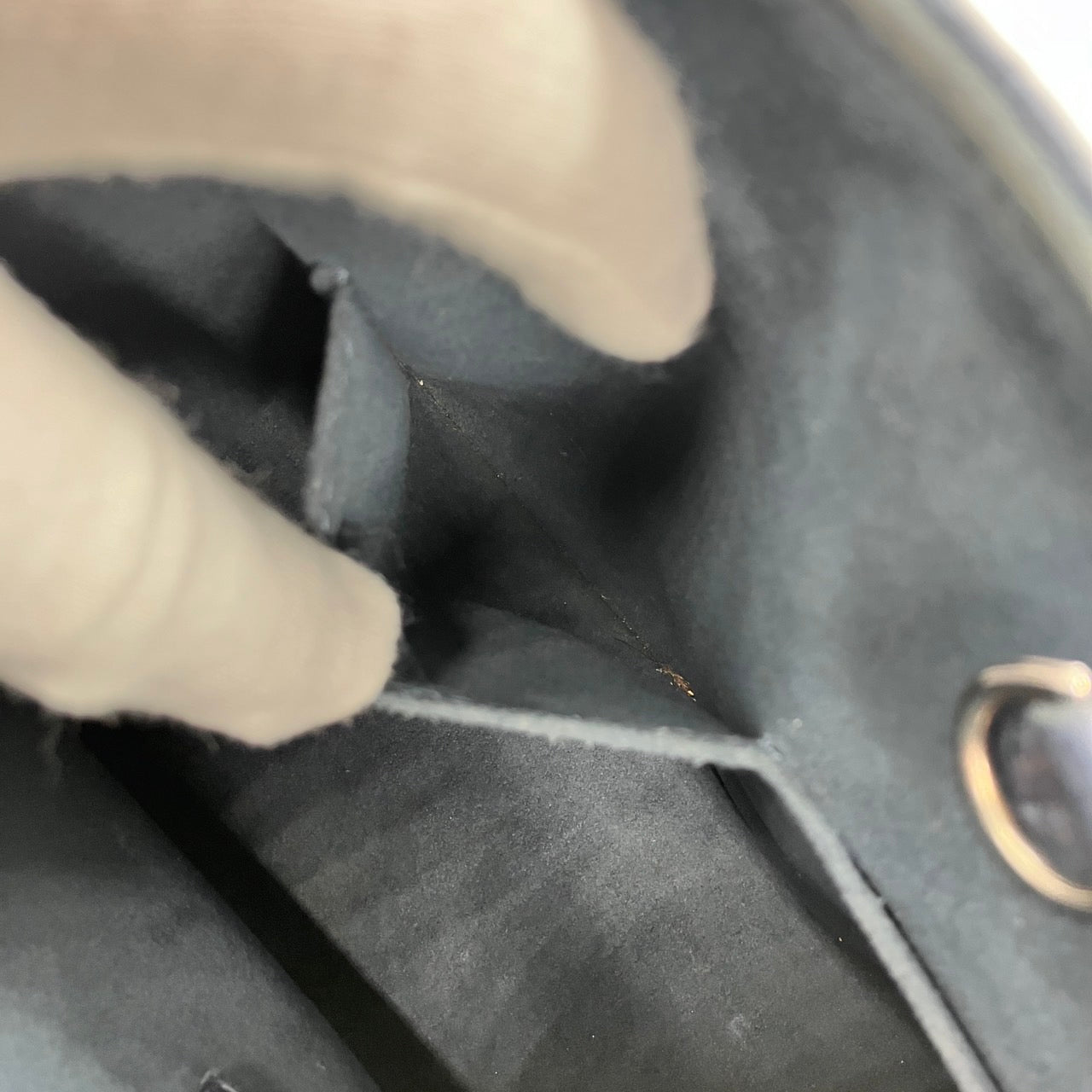 LOUIS VUITTON Empreinte On the Go RFID