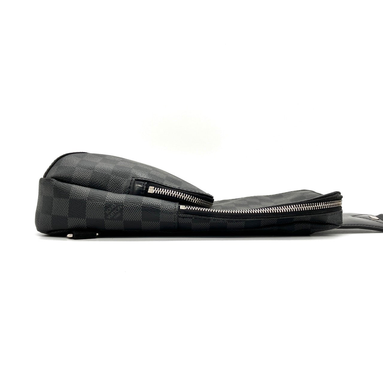 LOUIS VUITTON Avenue Sling