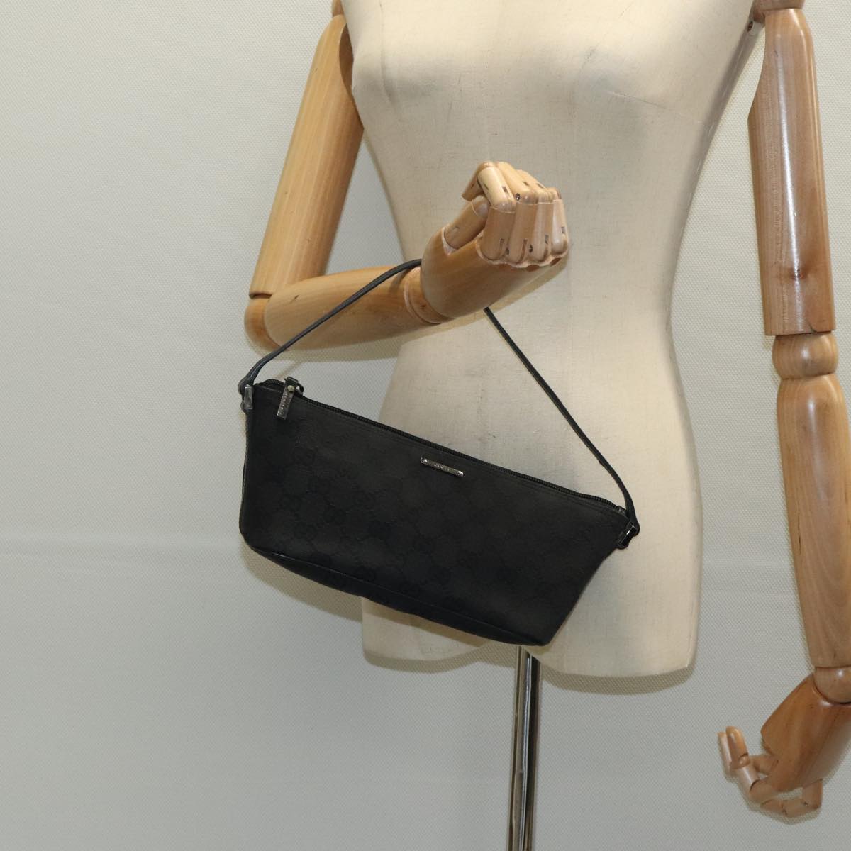 GUCCI GG Canvas Accessory Pouch Black Silver 07198 mr638