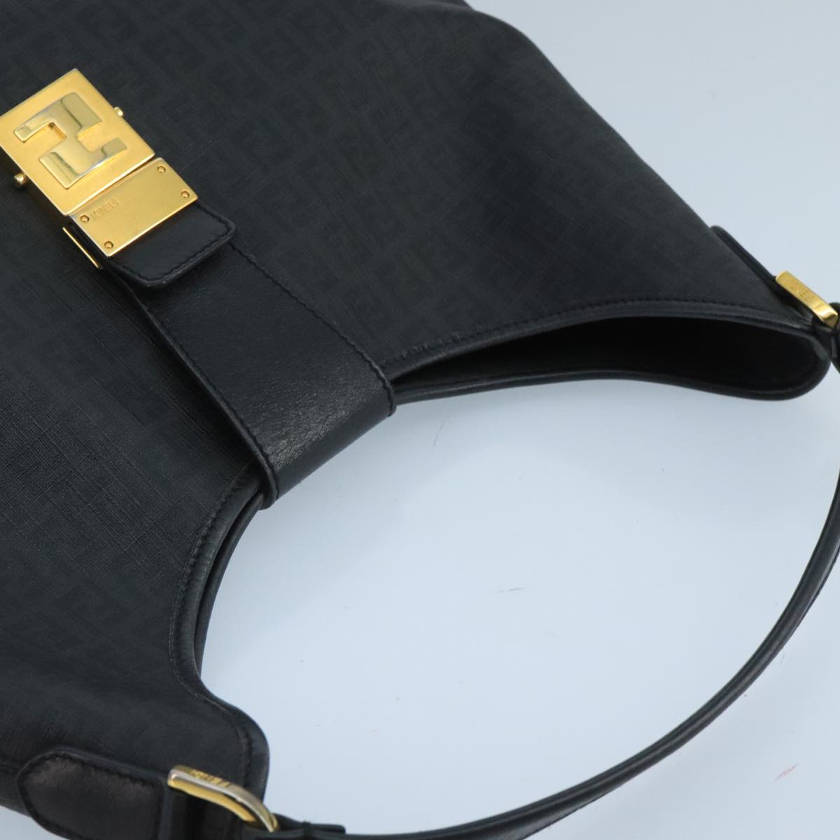 FENDI Zucchino Canvas Shoulder Bag Black mr746