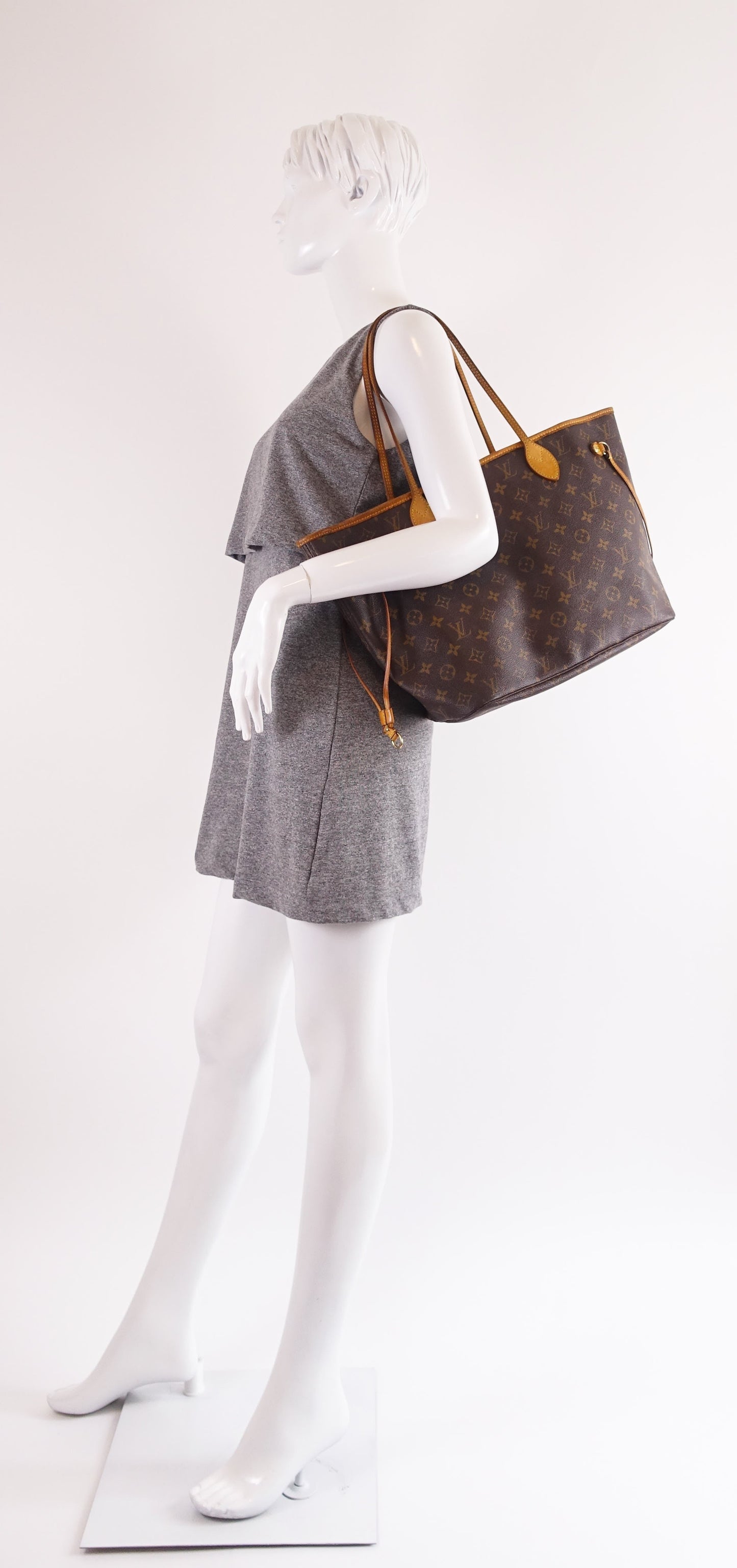 Louis Vuitto Neverfull MM Monogram Canvas Tote Bag