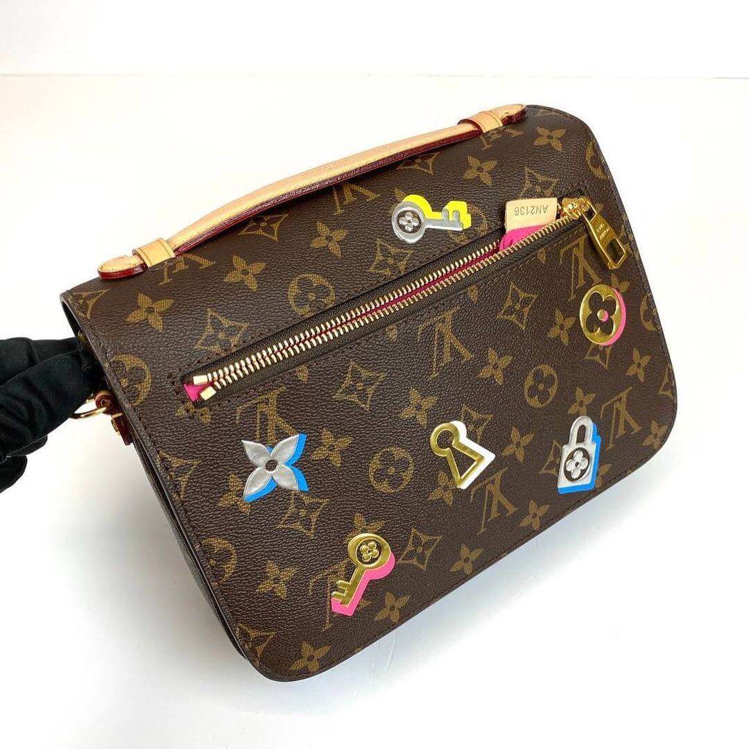 Monogram Pochette Metis Messenger Bag Love Lock