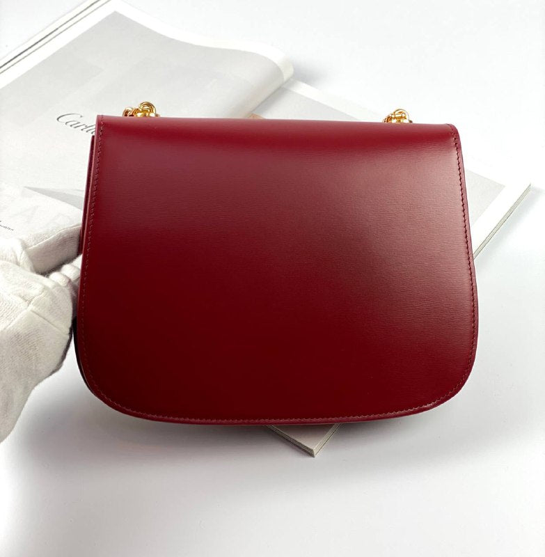 CELINE BAGS CHAIN BESACE TRIOMPHE IN SHINY CALFSKIN CARMIN