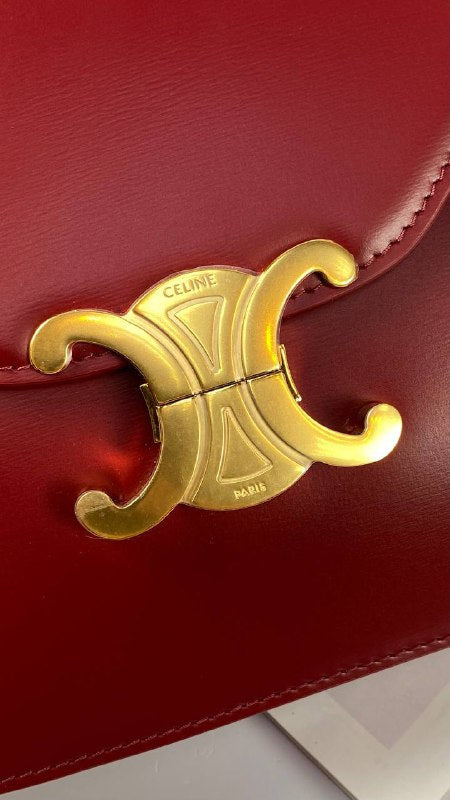 CELINE BAGS CHAIN BESACE TRIOMPHE IN SHINY CALFSKIN CARMIN