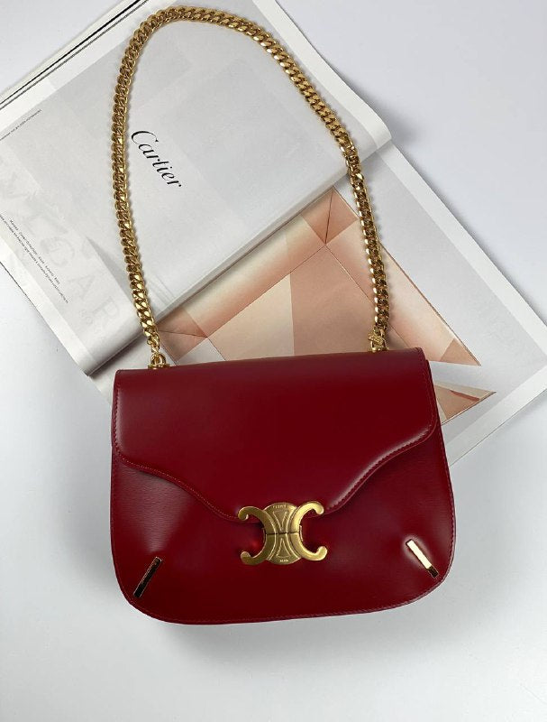 CELINE BAGS CHAIN BESACE TRIOMPHE IN SHINY CALFSKIN CARMIN
